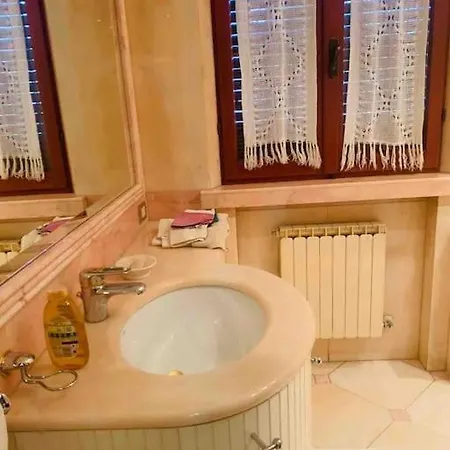 Apartment Deluxe Con Giardino E Terrazzo, 3 Camere, Parcheggio Privato *