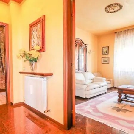 Deluxe Con Giardino E Terrazzo, 3 Camere, Parcheggio Privato Appartamento *