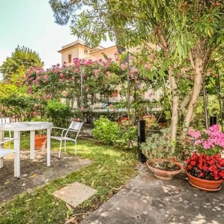 Deluxe Con Giardino E Terrazzo, 3 Camere, Parcheggio Privato *