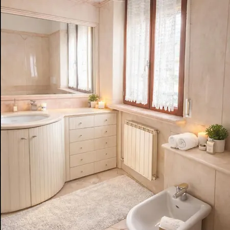 Deluxe Con Giardino E Terrazzo, 3 Camere, Parcheggio Privato Appartamento *